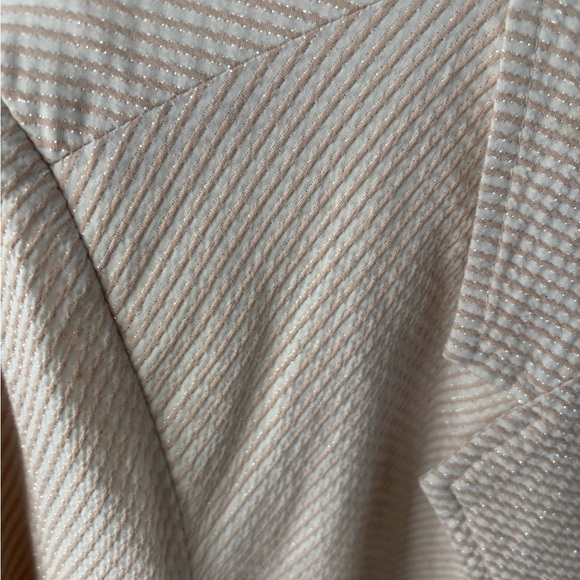 Susan Graver Women's Beige textures Blazer in size large. Great condition! - Picture 7 of 13